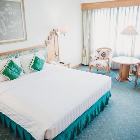 Hotel Sahid Jaya Lippo Cikarang Buitenkant foto