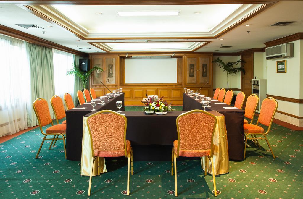 Hotel Sahid Jaya Lippo Cikarang Buitenkant foto